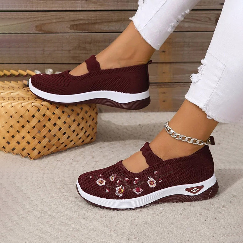 Atmungsaktive mit Blumen bestickte Schuhe