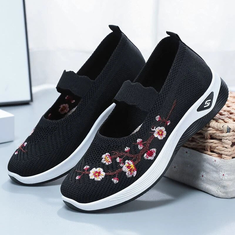 Atmungsaktive mit Blumen bestickte Schuhe
