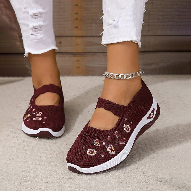 Atmungsaktive mit Blumen bestickte Schuhe