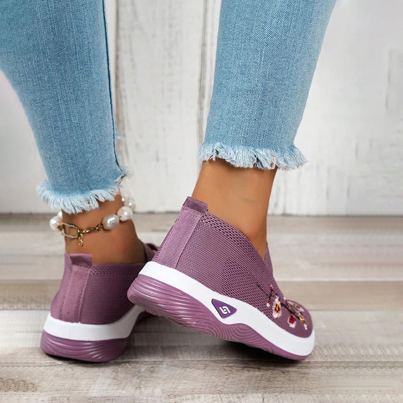Atmungsaktive mit Blumen bestickte Schuhe