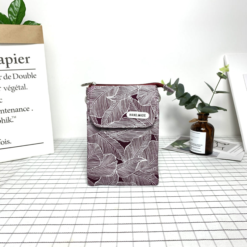 Tasche mit Vintage-Blättermotiv