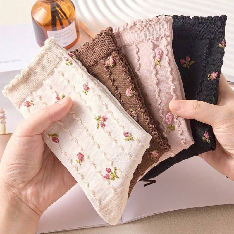 Lässige Blumenstrümpfe