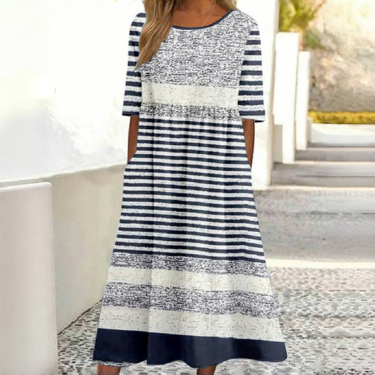 Bequeme gestreifte Kleid