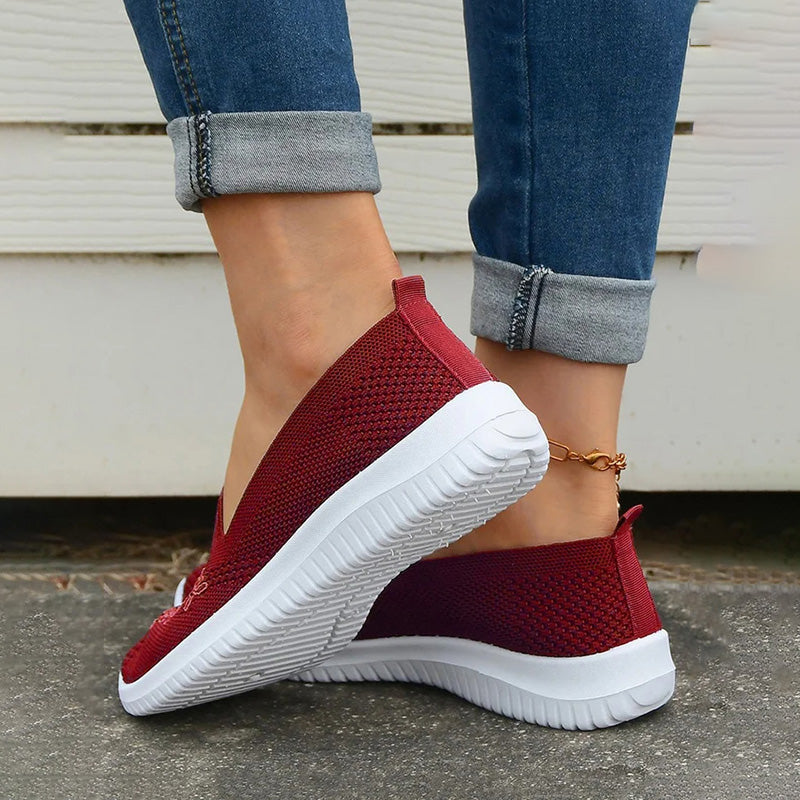 Atmungsaktive mit Blumen bestickte Schuhe