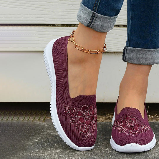 Atmungsaktive mit Blumen bestickte Schuhe