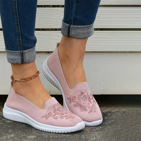 Atmungsaktive mit Blumen bestickte Schuhe
