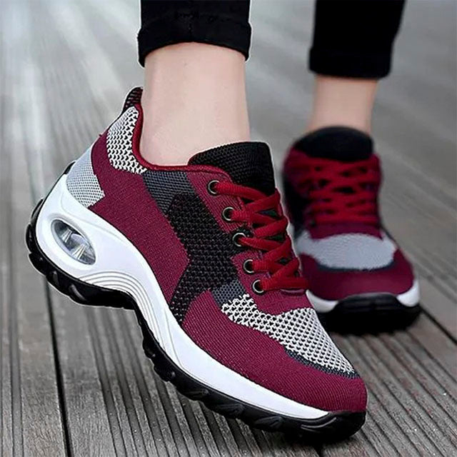 Atmungsaktive Körbe in Farbblöcken