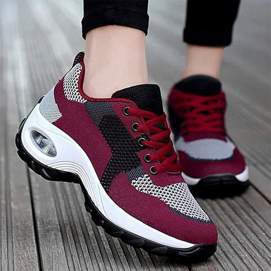 Atmungsaktive Körbe in Farbblöcken