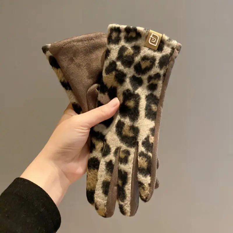 Warme Handschuhe mit Leo-Muster