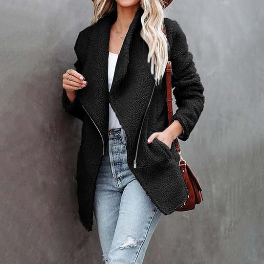 Bequemer warmer Plüschmantel