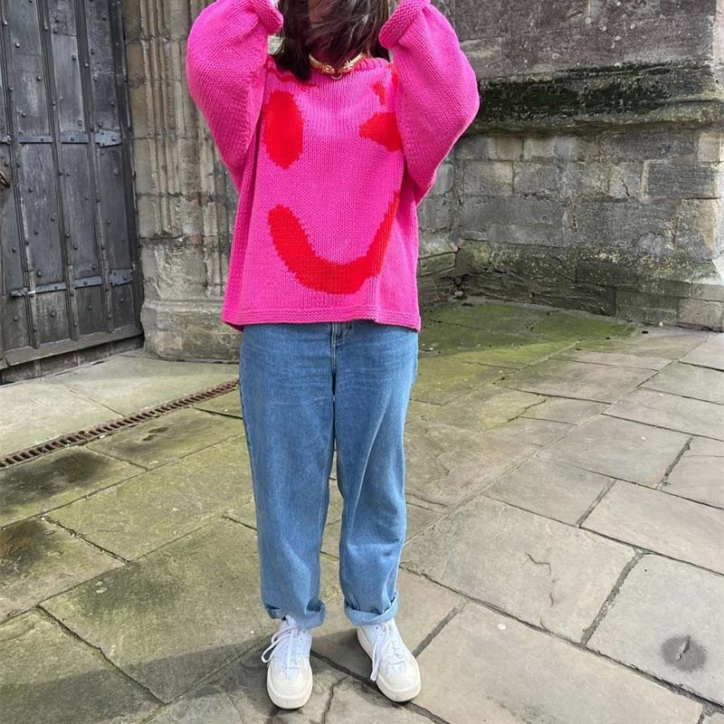 Lässiger Strickpulli mit Smiley-Motiv