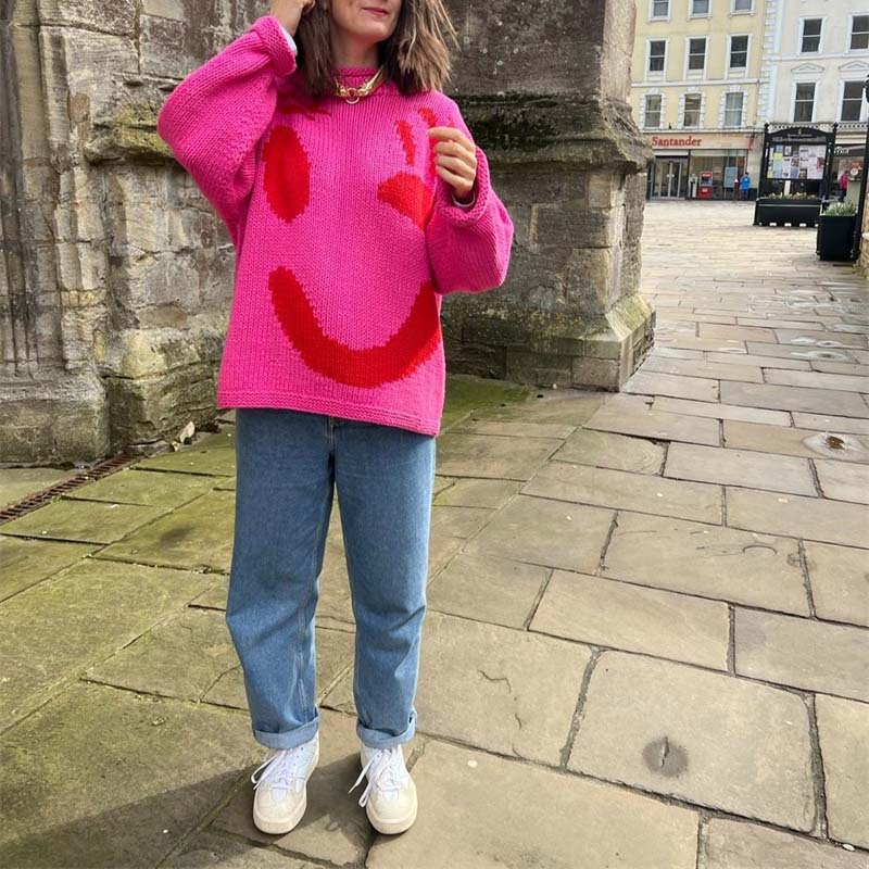 Lässiger Strickpulli mit Smiley-Motiv