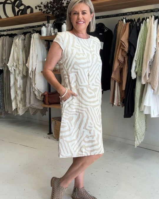 Elegantes Sommerkleid mit Rundhalsausschnitt und zeitlosem Print