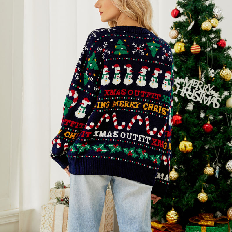 Lässiger Weihnachtstrickpullover