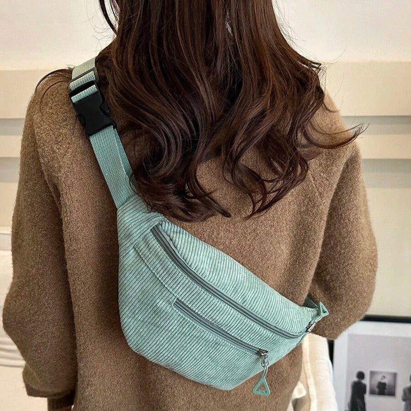 Entspannter farbenfroher Schultertasche