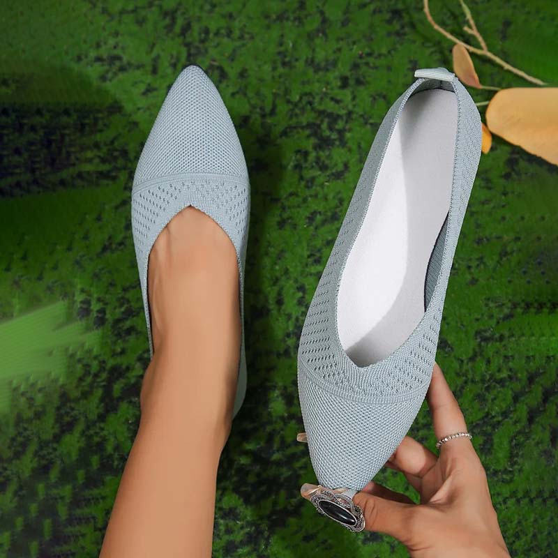 Atmungsaktive Schuhe mit spitzer Zehenpartie