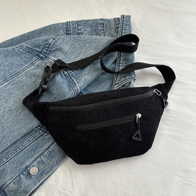 Entspannter farbenfroher Schultertasche