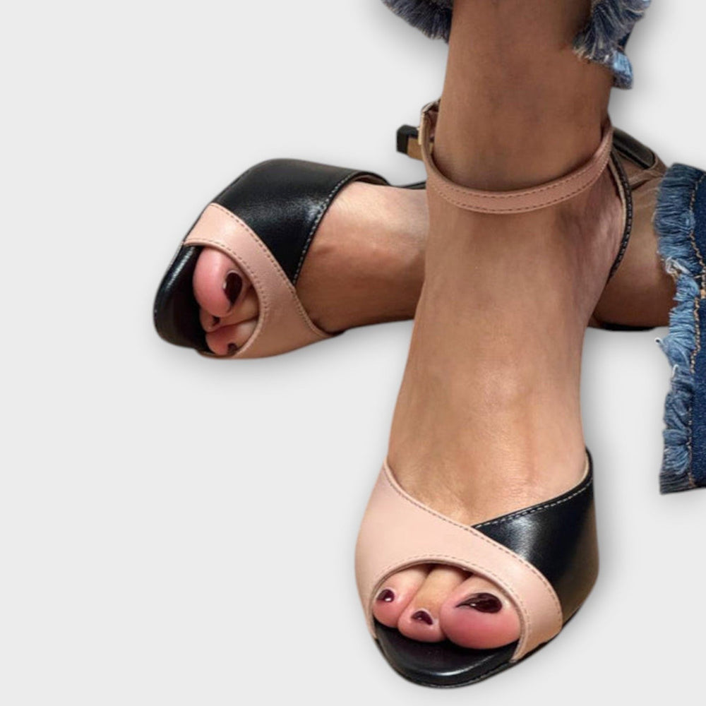 Noirella™ | Elegante Dekolleté mit Gürtel