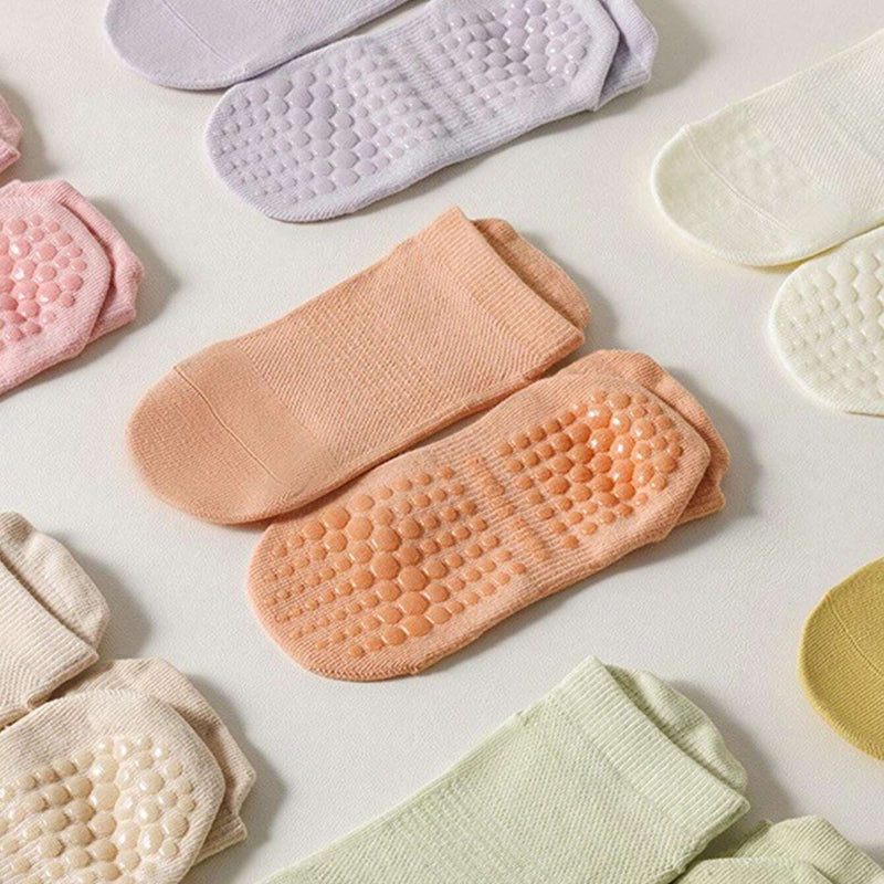 Einfarbige atmungsaktive Socken