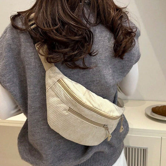 Entspannter farbenfroher Schultertasche