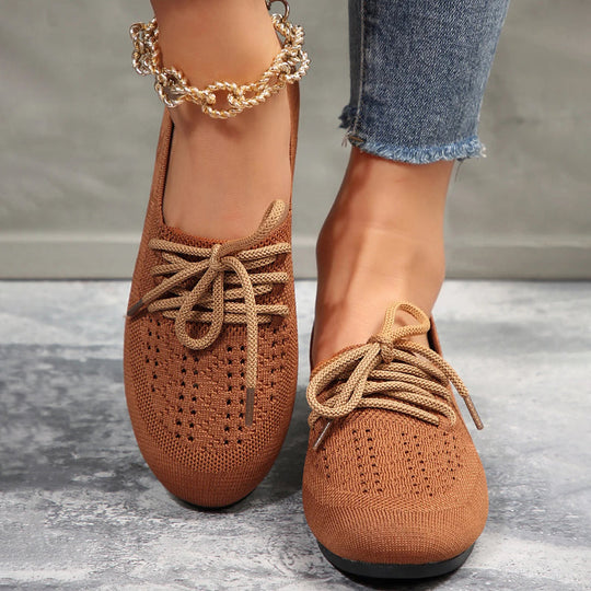 Bequeme flache Mesh-Sneaker