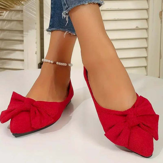 Pumps mit spitzer Spitze