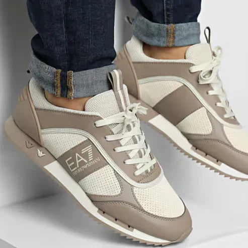 Intelligente urbane Sneakers für jeden Schritt