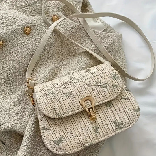 Lässiger Strohkoffer