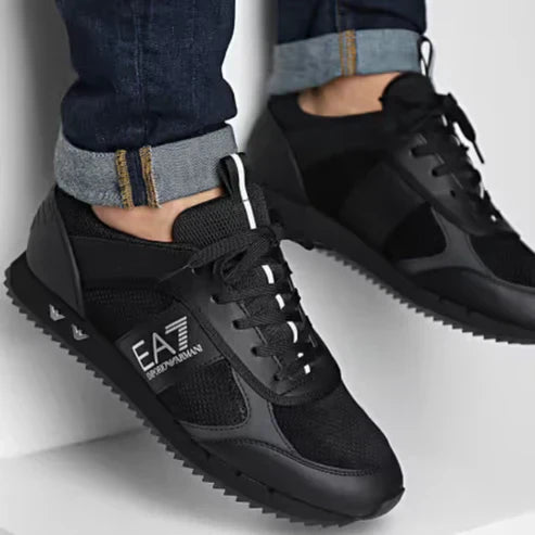 Intelligente urbane Sneakers für jeden Schritt