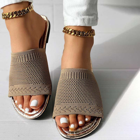 lässige Strandpantoffeln