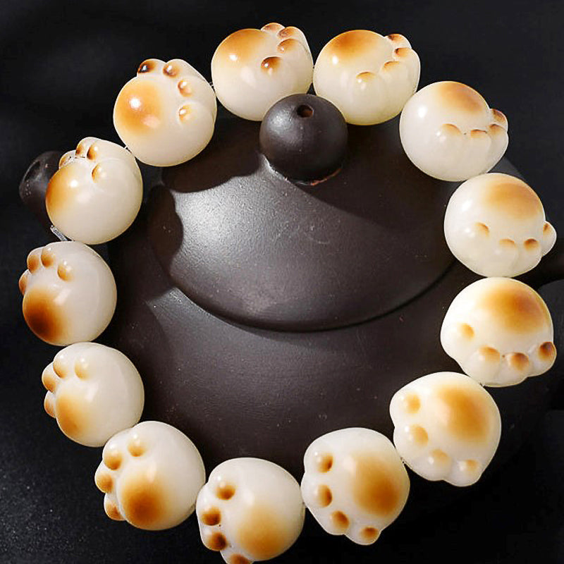 Perlenarmband mit Katzenpfotenmuster