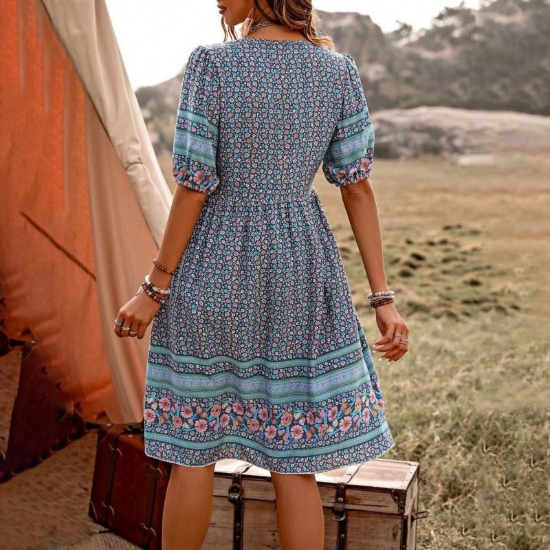 Vintage Kleid mit ethnischem Druck