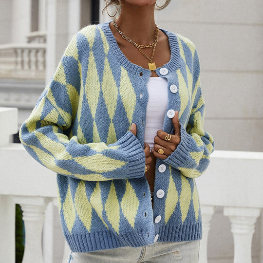 Lässiger Cardigan im geometrischen Strickmuster
