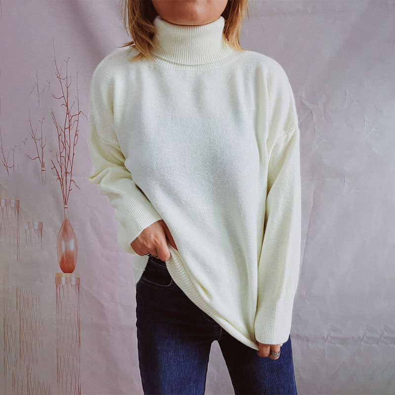 Lässiger Pullover aus einfarbigem Strick