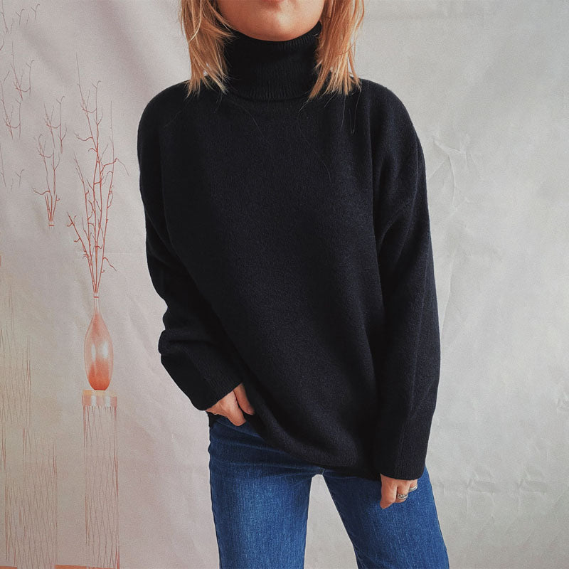 Lässiger Pullover aus einfarbigem Strick