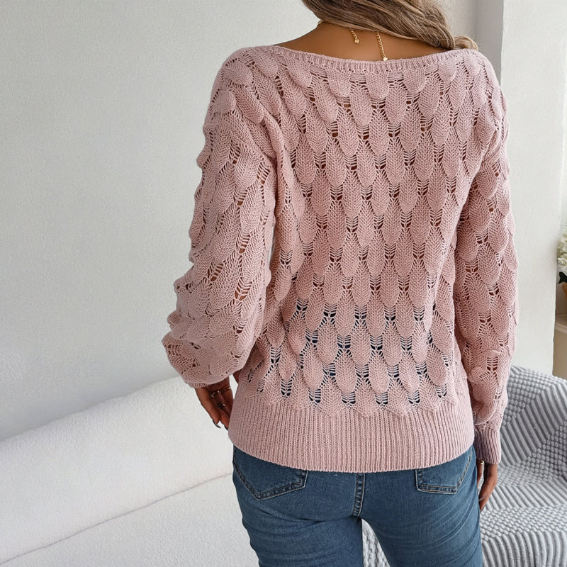 Freier gestrickter Pullover mit offenem Muster