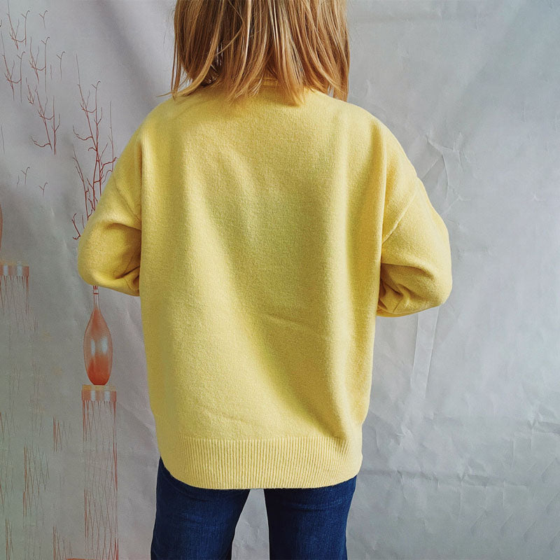 Lässiger Pullover aus einfarbigem Strick