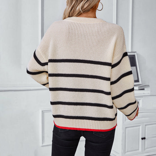 Lässiger gestreifter Strick-Pullover