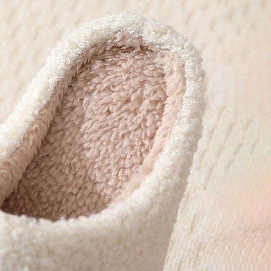 Bequeme Weihnachts-Pantoffeln aus Plüsch