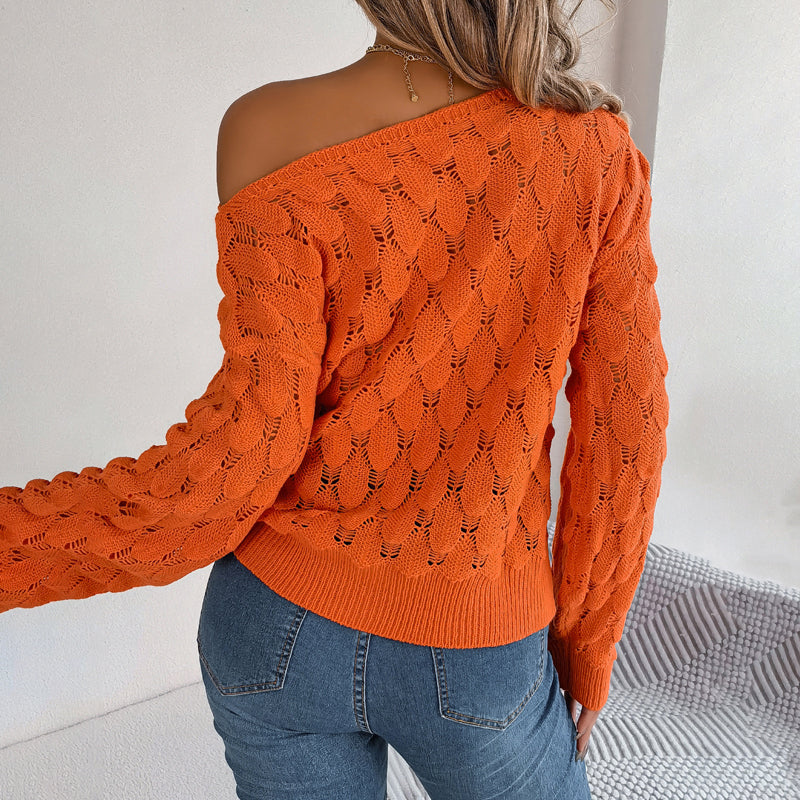 Freier gestrickter Pullover mit offenem Muster