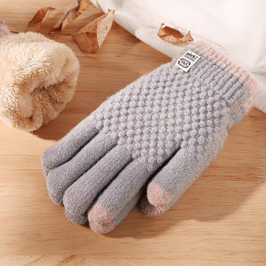 Warme gestrickte Handschuhe