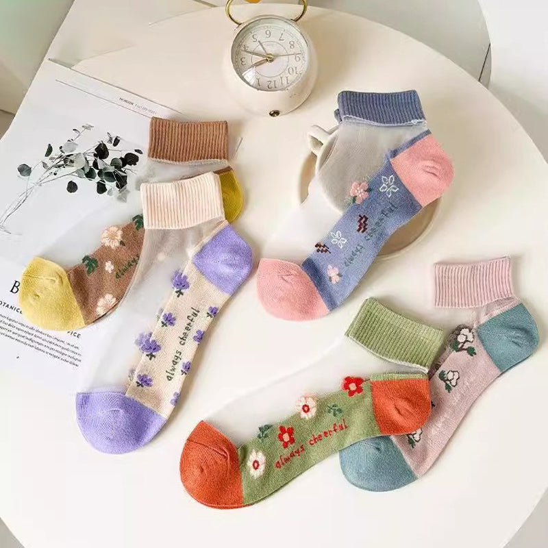 Atmungsaktive Blumenstrümpfe