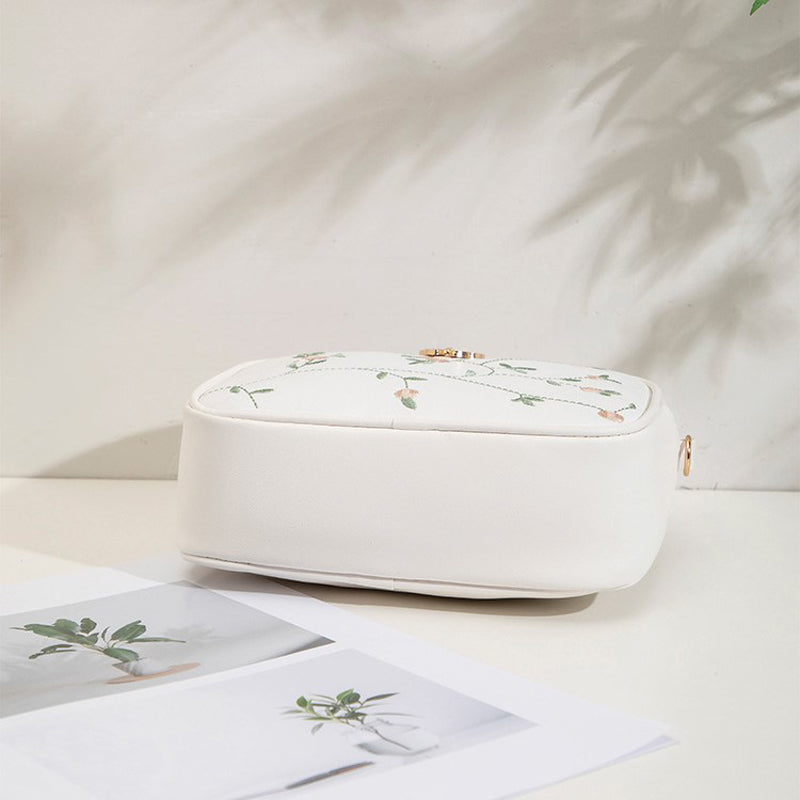 Lässige Tasche mit Blumenstickerei