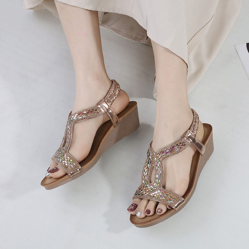 plateausandalen mit Strass verziert