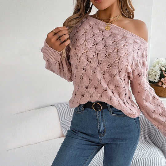 Freier gestrickter Pullover mit offenem Muster