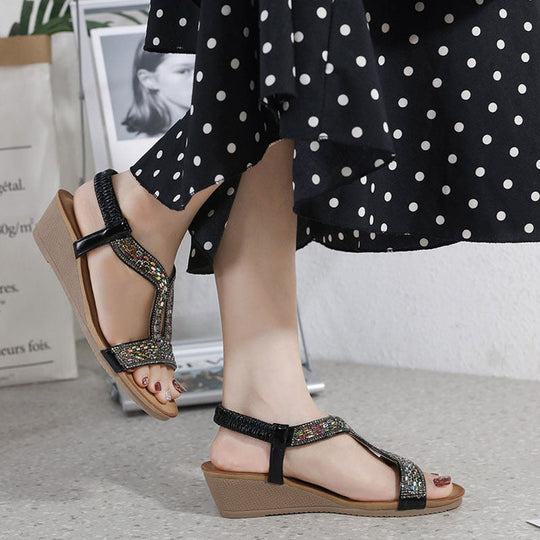 plateausandalen mit Strass verziert