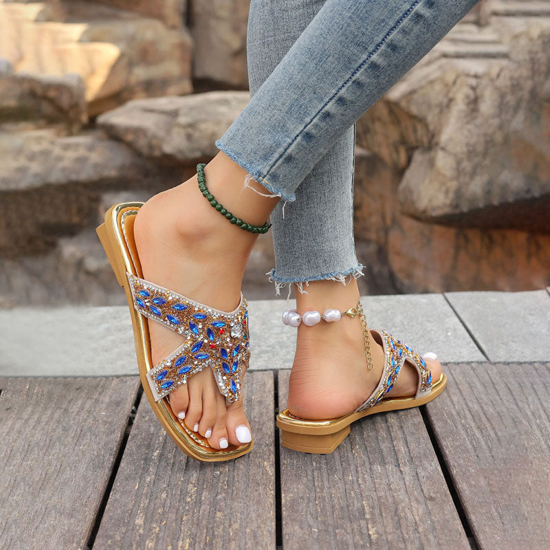 Mit Strass verzierte Hausschuhe