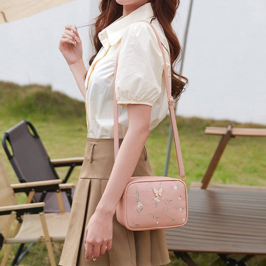 Lässige Tasche mit Blumenstickerei