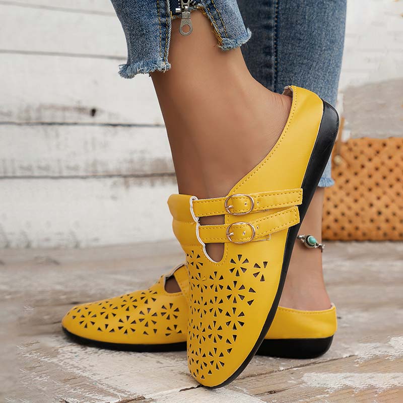 Bequeme flache Schuhe mit durchgehendem Absatz