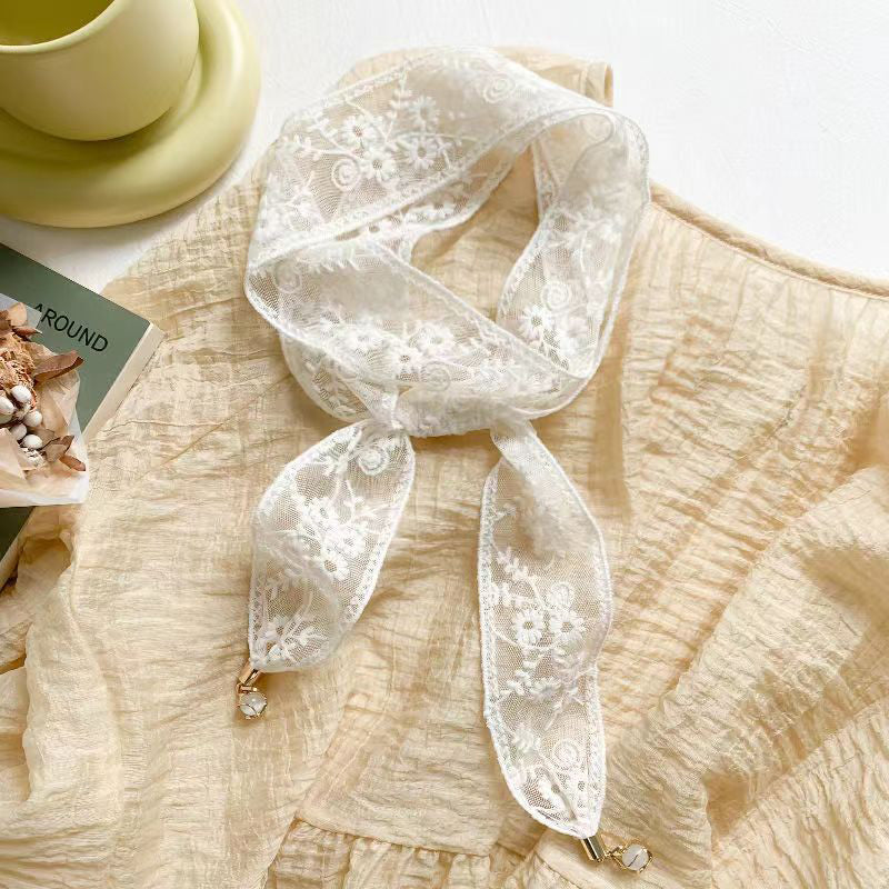 Eleganter bestickter Blumen-Schal